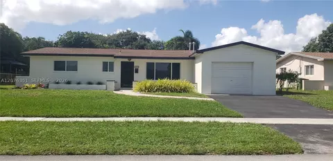 8320 NW 24th Ct, Pembroke Pines, FL 33024