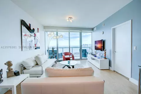 888 Biscayne Blvd #4007, Miami, FL 33132