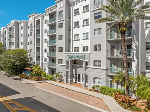 6001 SW 70th St #512, South Miami, FL 33143