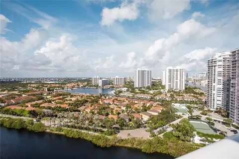 20505 E Country Club Dr #PH-39, Aventura, FL 33180