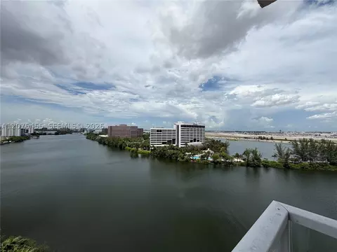 5077 NW 7th St #1202, Miami, FL 33126