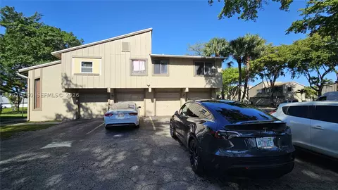 5870 NW 21st St #45-E, Lauderhill, FL 33313