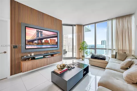851 NE 1st Ave #2408, Miami, FL 33132