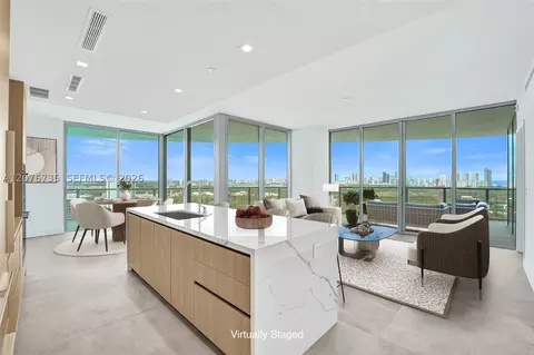 2411 Laguna Cir #2511, North Miami, FL 33181