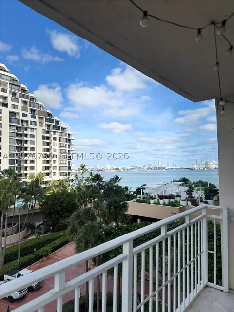 770 Claughton Island Dr #601, Miami, FL 33131