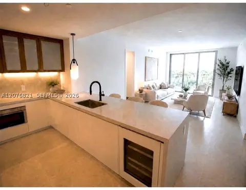 2200 Brickell Ave #410, Miami, FL 33129