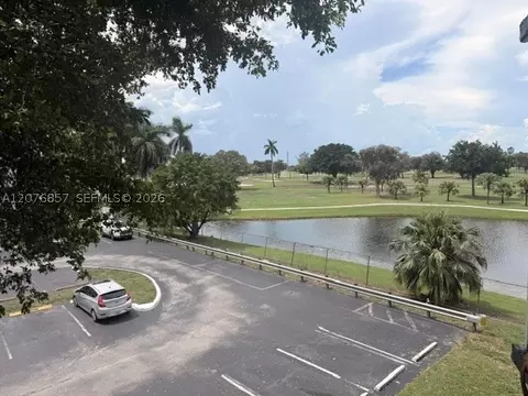 6955 NW 186th St #F306, Hialeah, FL 33015