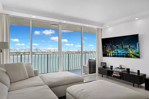 7601 E Treasure Dr #1419, North Bay Village, FL 33141
