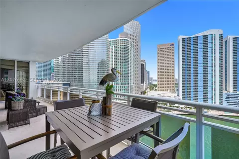 901 Brickell Key Blvd #1807, Miami, FL 33131
