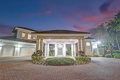 11203 NW 9th St, Plantation, FL 33325