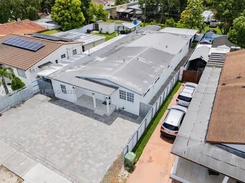 View/Area - 350 W 16th St, Hialeah, FL 33010 photo 2 of 11