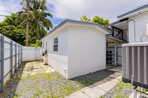 Exterior - 350 W 16th St, Hialeah, FL 33010 photo 4 of 4