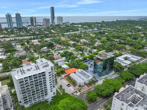 2101 SW 3rd Ave, Miami, FL 33129 photo 15