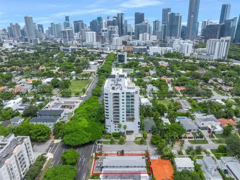 2101 SW 3rd Ave, Miami, FL 33129 photo 10