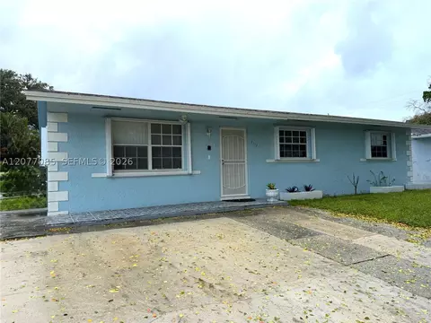 7111 Charleston St, Hollywood, FL 33024