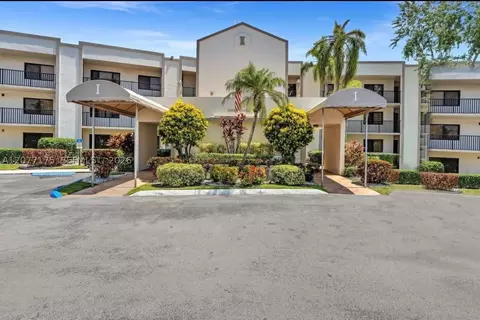 10847 W Clairmont Cir #302, Tamarac, FL 33321