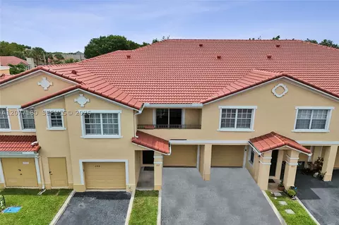 202 Belmont Ln #202, North Lauderdale, FL 33068