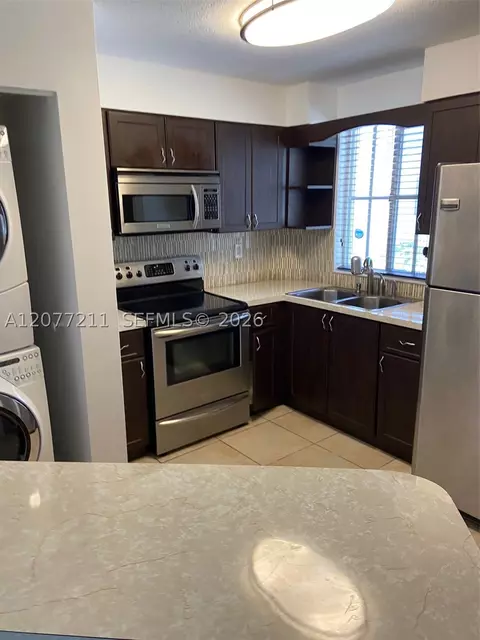 6045 NW 186th St #106, Hialeah, FL 33015