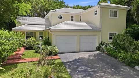 6473 Sunset Dr, South Miami, FL 33143