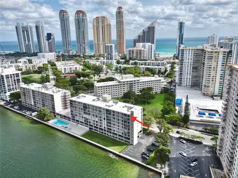 17500 N Bay Rd #S907, Sunny Isles Beach, FL 33160