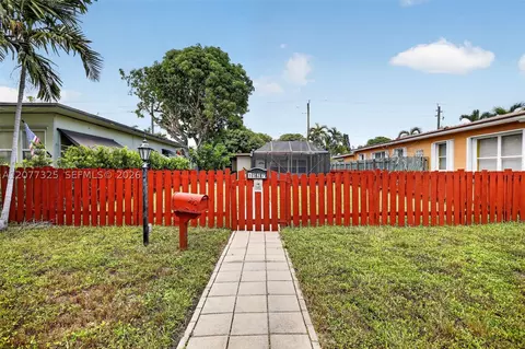 1527 Jackson St, Hollywood, FL 33020