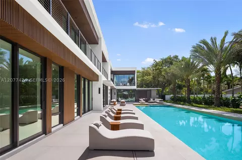 Exterior - 6200 SW 123rd Ter, Pinecrest, FL 33156 photo 12 of 15
