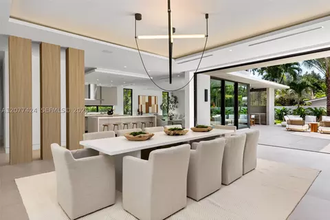 Dining - 6200 SW 123rd Ter, Pinecrest, FL 33156 photo 2 of 4