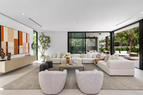 Living - 6200 SW 123rd Ter, Pinecrest, FL 33156 photo 8 of 12