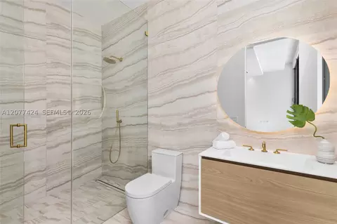 Bath - 6200 SW 123rd Ter, Pinecrest, FL 33156 photo 10 of 11