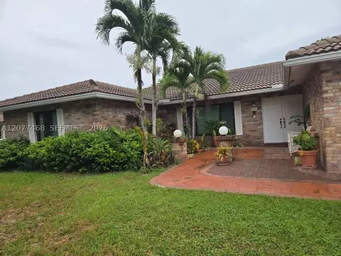 913 NW 110th Ln, Coral Springs, FL 33071