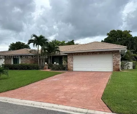 913 NW 110th Ln, Coral Springs, FL 33071