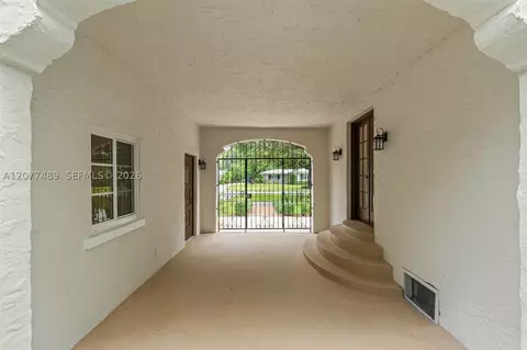 Exterior - 1202 Granada Blvd, Coral Gables, FL 33134 photo 6 of 10