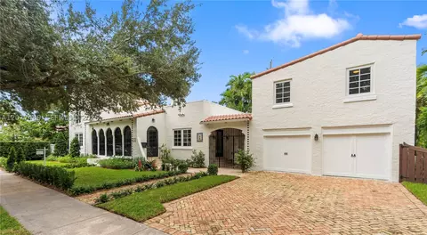 Exterior - 1202 Granada Blvd, Coral Gables, FL 33134 photo 2 of 10