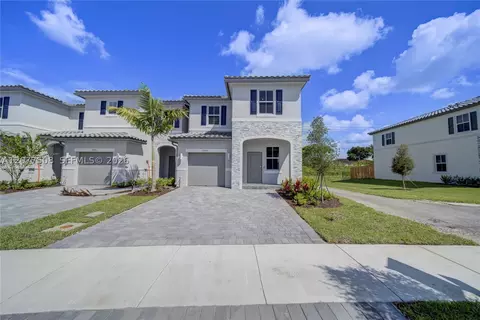 11881 NW 47th Mnr, Coral Springs, FL 33076