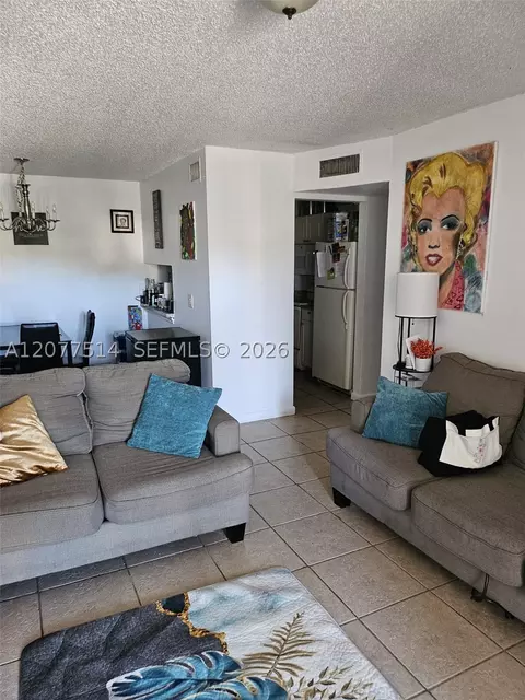 1838 Abbey Rd #208, West Palm Beach, FL 33415