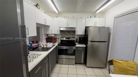 233 NE 14th Ave #205, Hallandale Beach, FL 33009