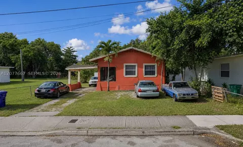 262 NW 58th St, Miami, FL 33127