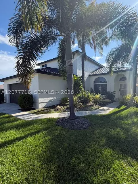 1920 NW 182nd Ter, Pembroke Pines, FL 33029