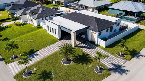 910 NW 38th Ave, Cape Coral, FL 33993