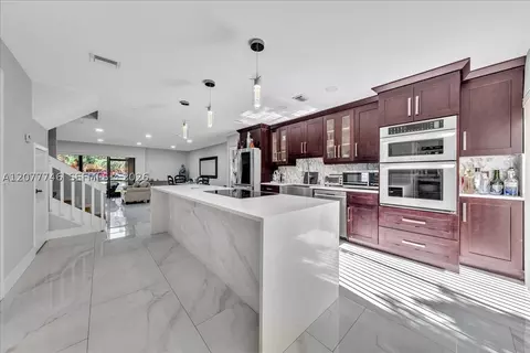 4543 NW 90th Ave, Sunrise, FL 33351
