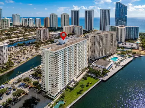 500 Bayview Dr #825, Sunny Isles Beach, FL 33160