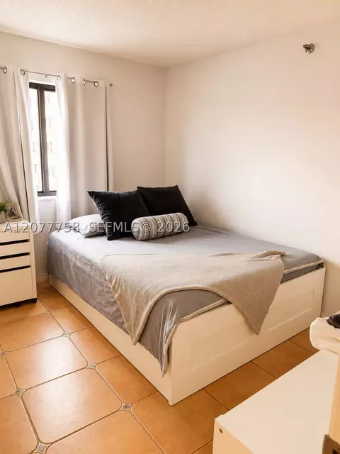 Bedroom - Undisclosed, Key Biscayne, FL 33149 photo 3 of 3