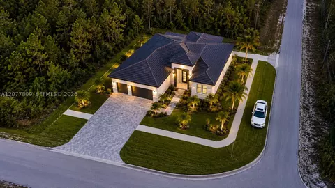 3007 E 10th St, Lehigh Acres, FL 33972
