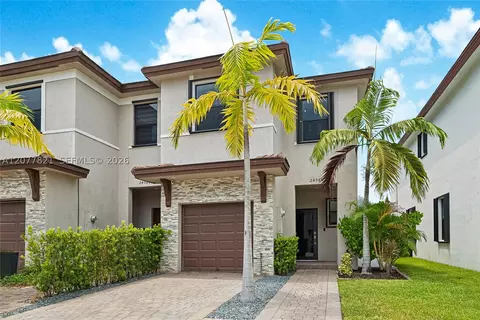 24980 SW 107 Ct, Homestead, FL 33032