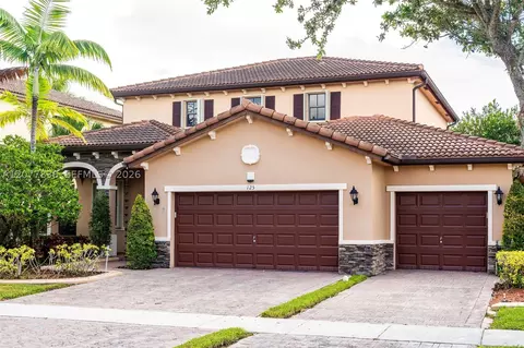 125 SE 36th Pl, Homestead, FL 33033