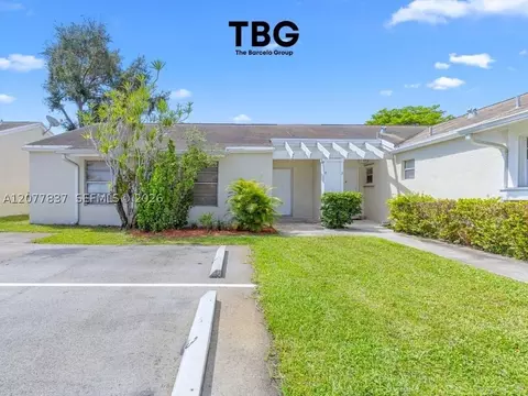 886 NE 214th Ln #4, Miami, FL 33179