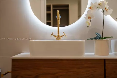 Bath - 8318 NE 3rd Ct, Miami, FL 33138 photo 5 of 10