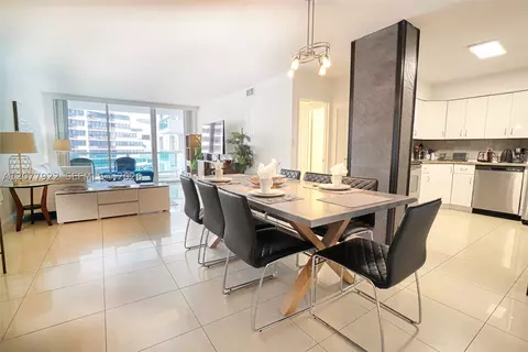 5161 Collins Ave #1101, Miami Beach, FL 33140