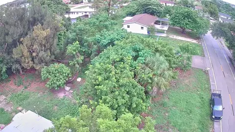 54385440 Fourth Ave, Fort Myers, FL 33907