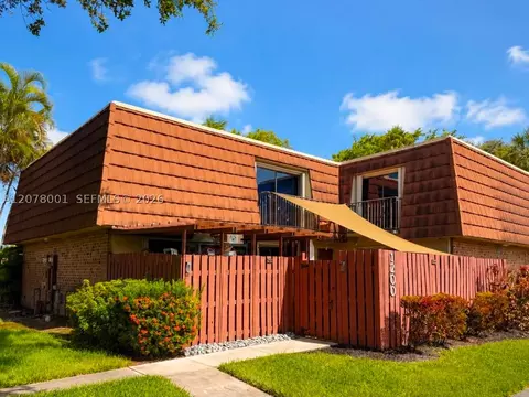 1200 SW 118th Ter #1200, Davie, FL 33325